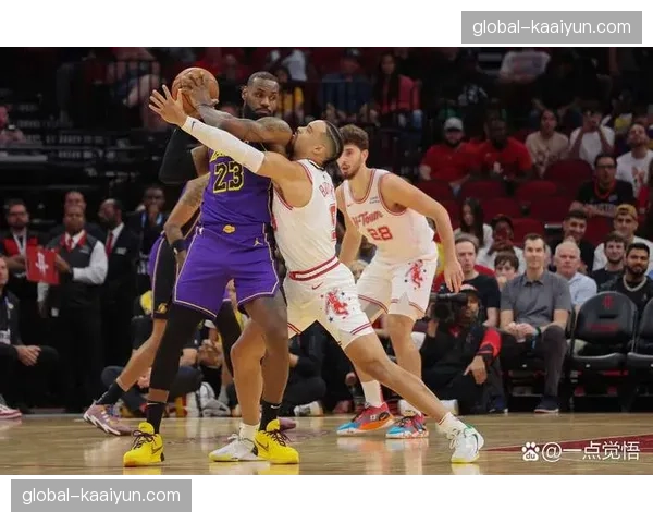 辽宁本钢42分狂胜四川终结连败 新援莱迪首秀展现即战力